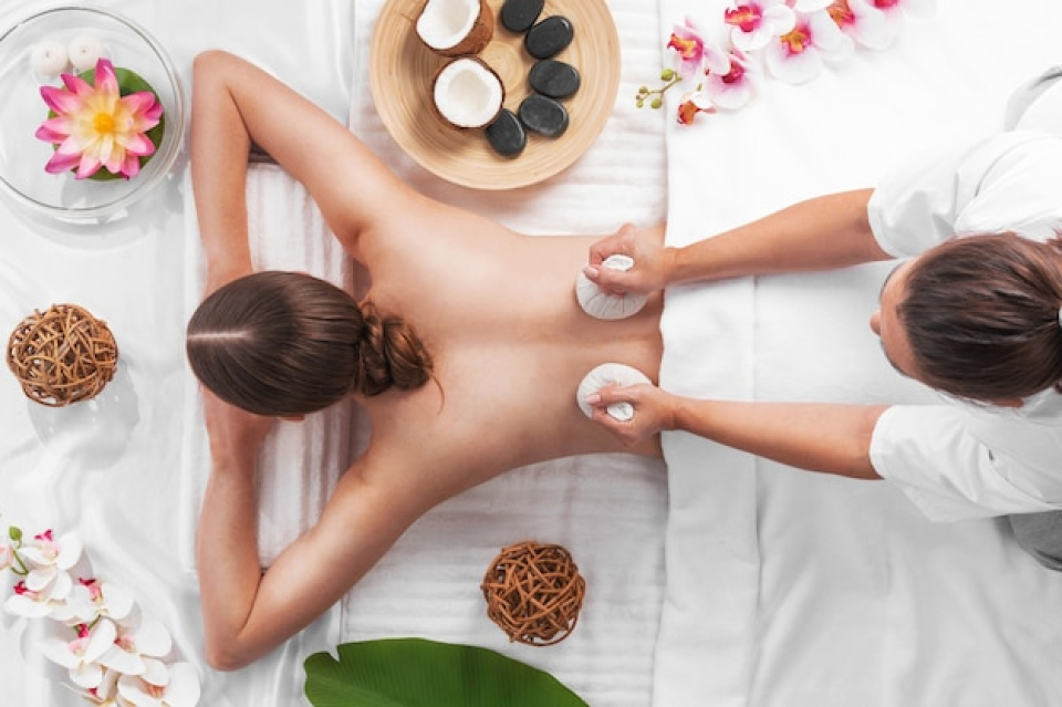 full Body massage in Delhi