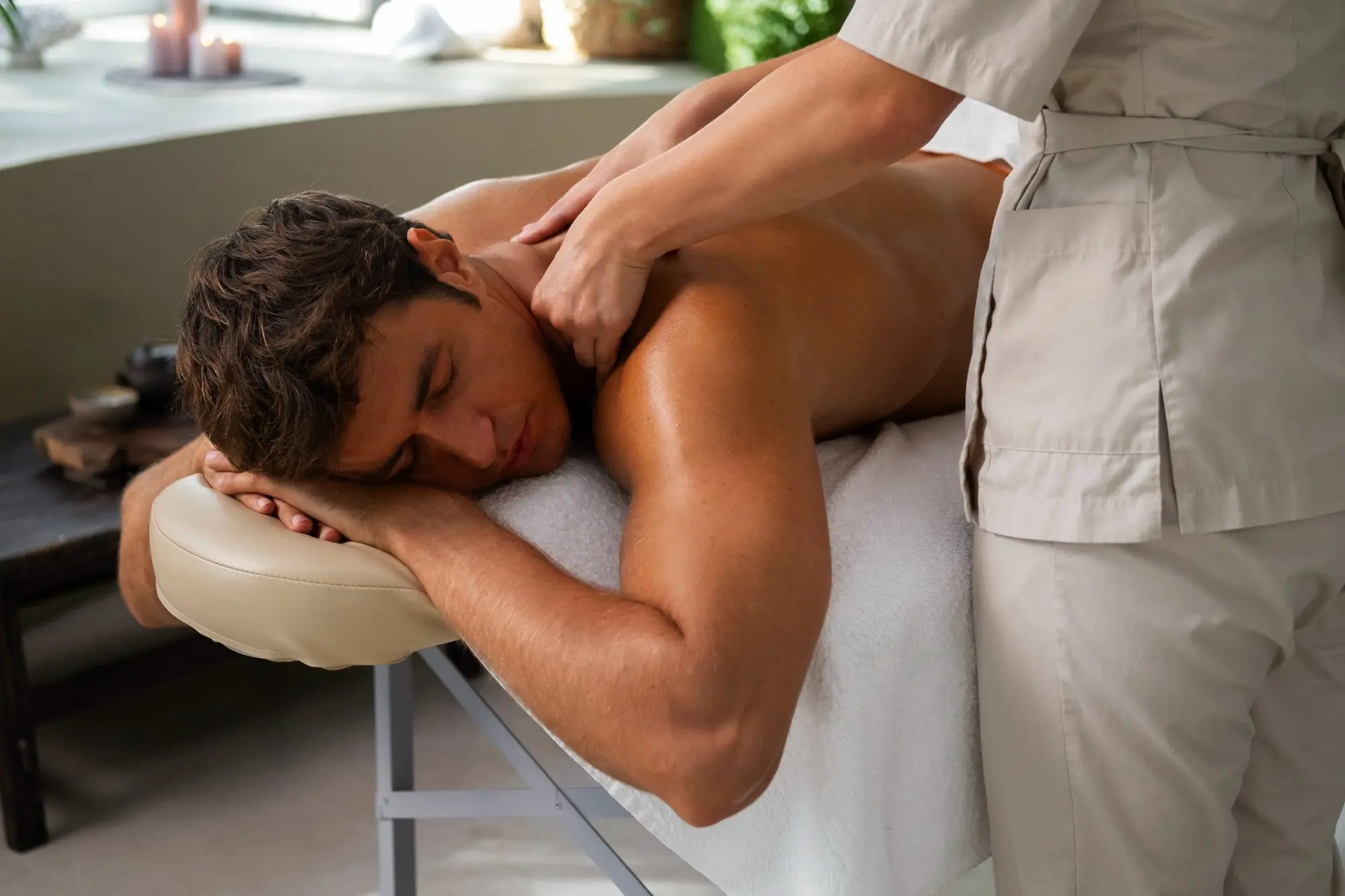 Thai Massage in Delhi
